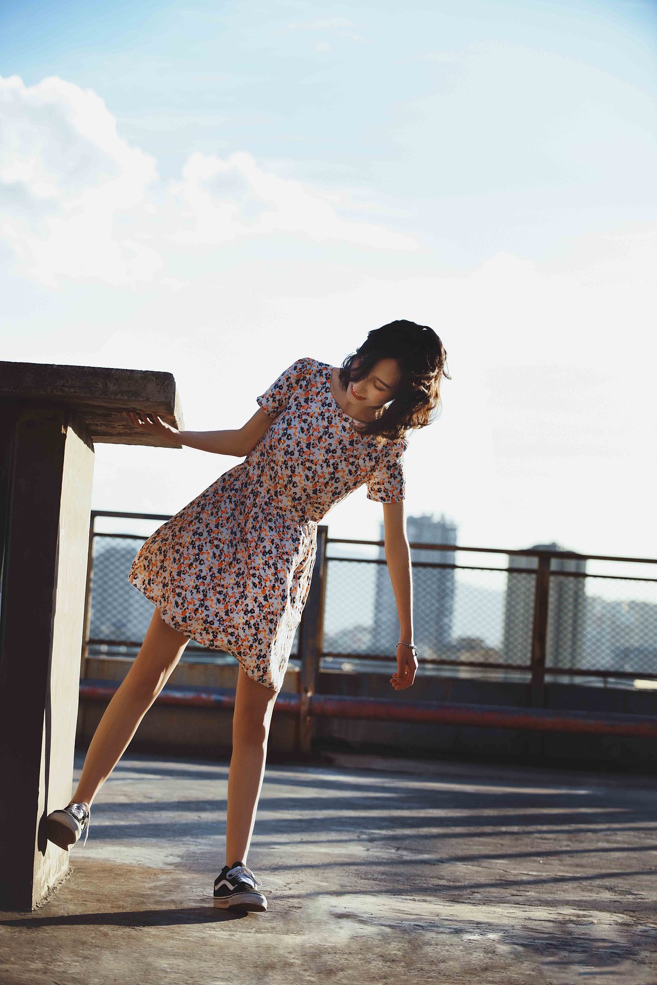 夏末秋初的天台（图ZMTgyMDkzNjQ4） - 人像摄影 - 站酷设计师九鲤PHOTO原创素材 - 站酷ZCOOL