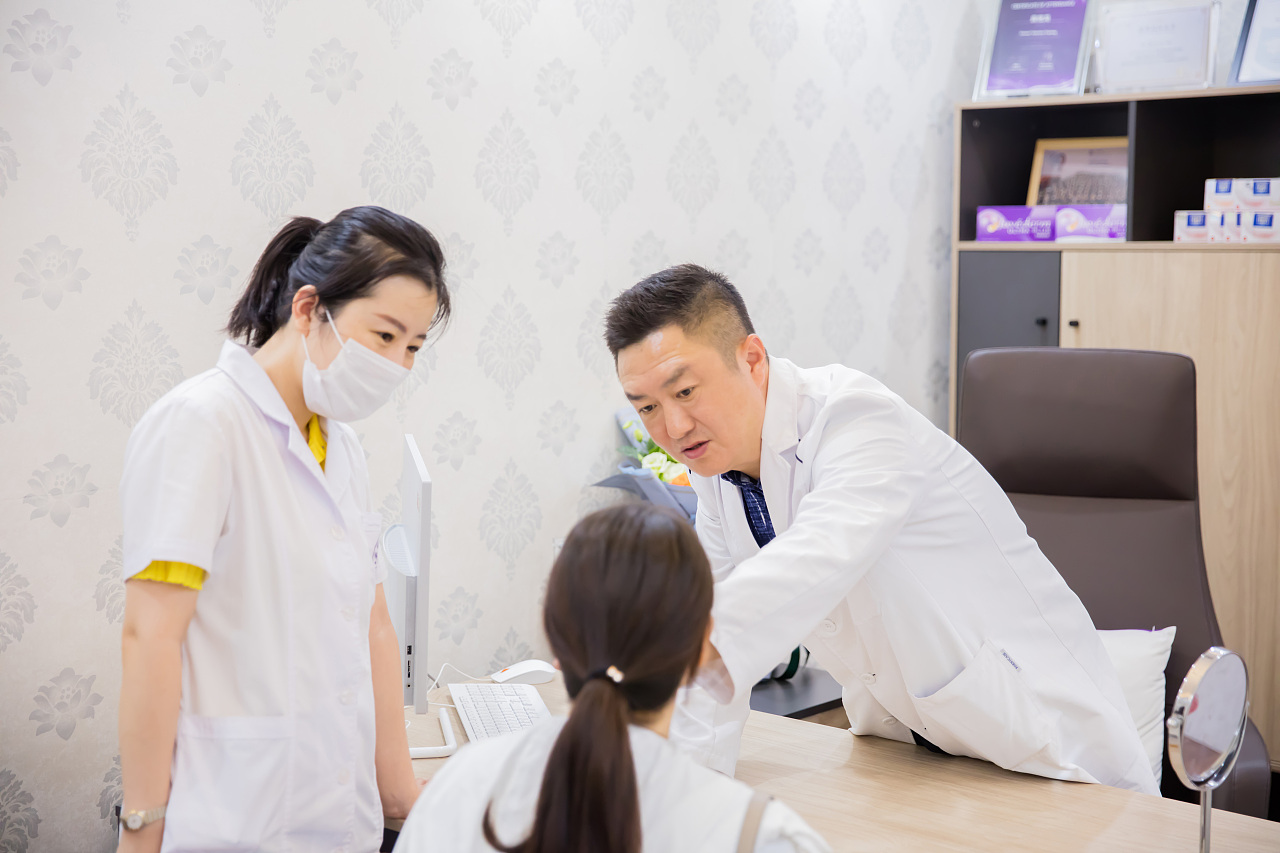 20200622.线雕专家 顾威 莅临沈阳名流美容医院.