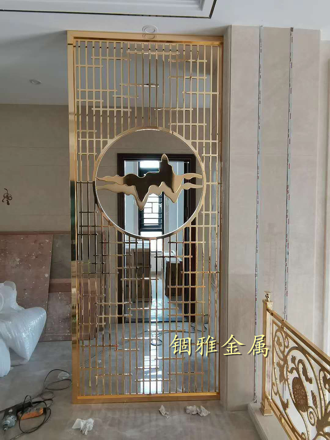 新型艺术装饰铜板雕花屏风,纯铜雕刻镂空花格