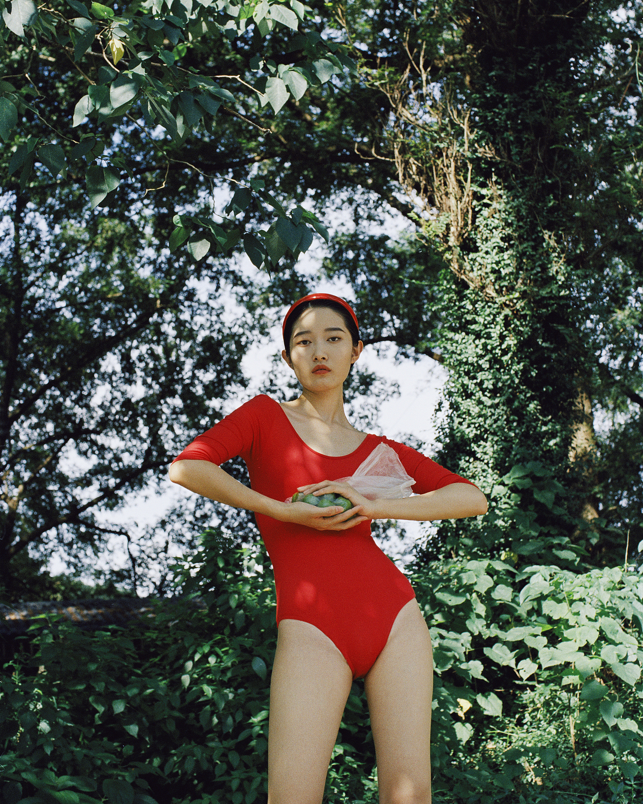 摘一把野果 换取你的流连（图ZMjY5Mjg3MzI4） - 人像摄影 - 站酷设计师浪漫小吴原创素材 - 站酷ZCOOL