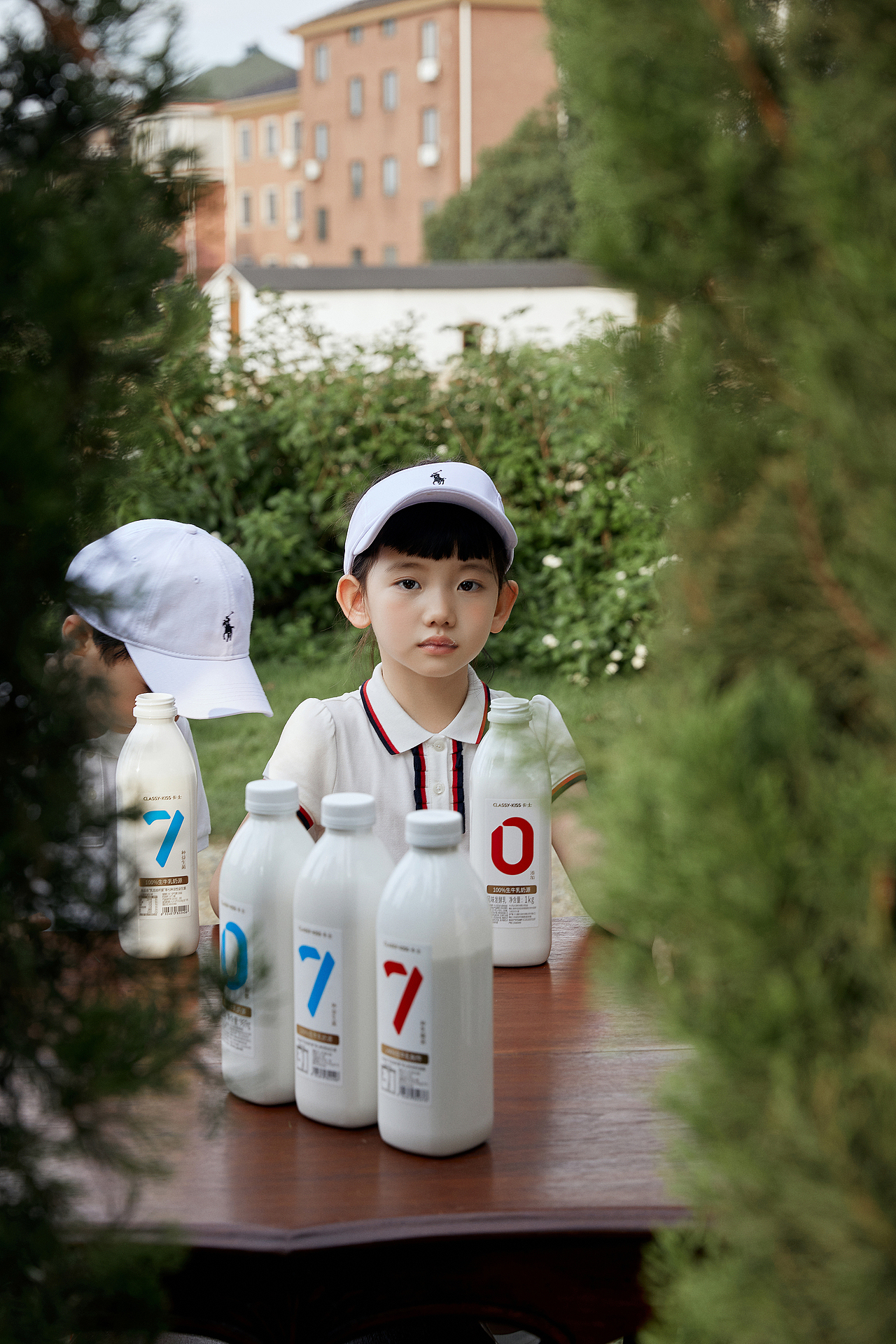 ClassyKiss卡士酸奶｜2021线下广告拍摄（图ZMjc5NDM4NzU2） - 人像摄影 - 站酷设计师WaiTinG0417原创素材 - 站酷ZCOOL