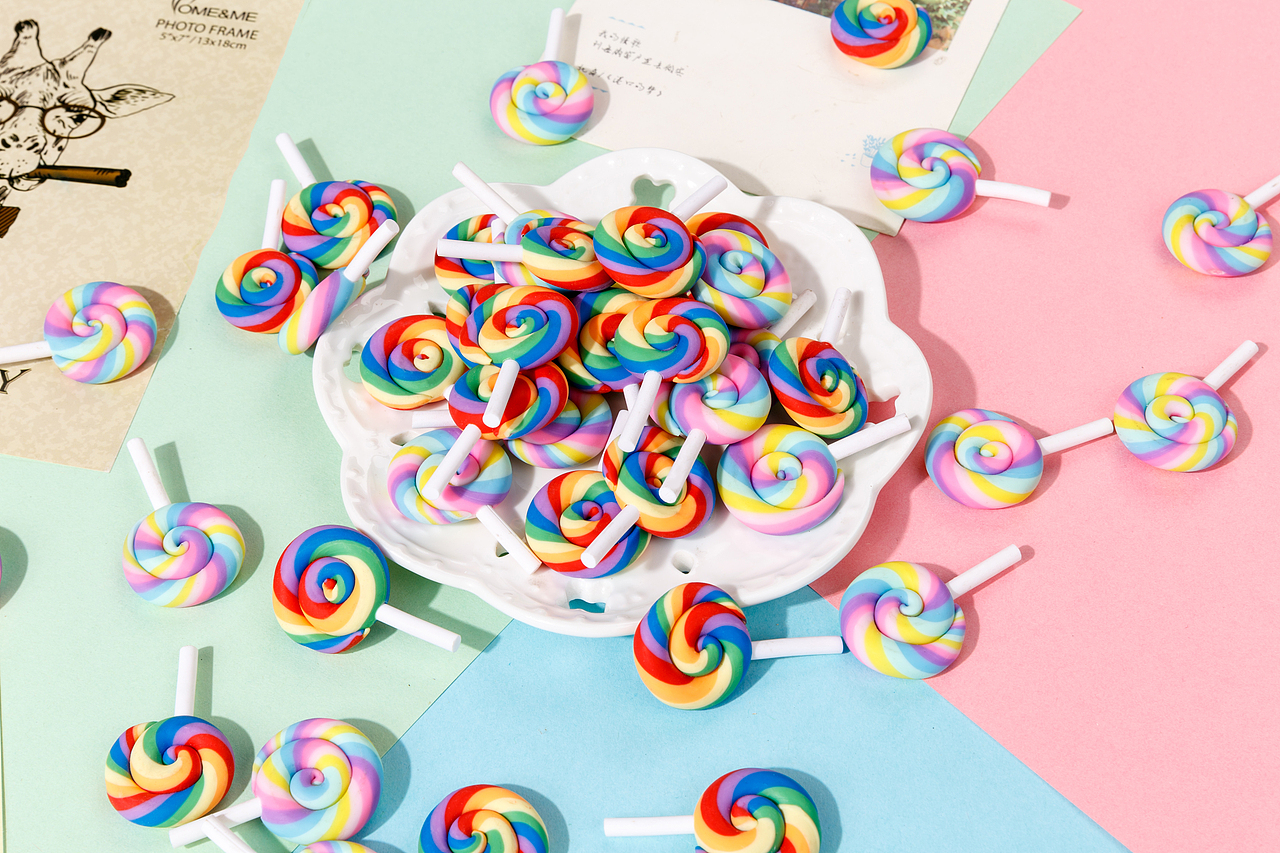 彩虹棒棒糖 美食拍摄道具 ins静物网红糖果拍照道具（图ZMTg3OTc3NTA0） - 产品摄影 - 站酷设计师网红拍照道具搭配原创素材 - 站酷ZCOOL