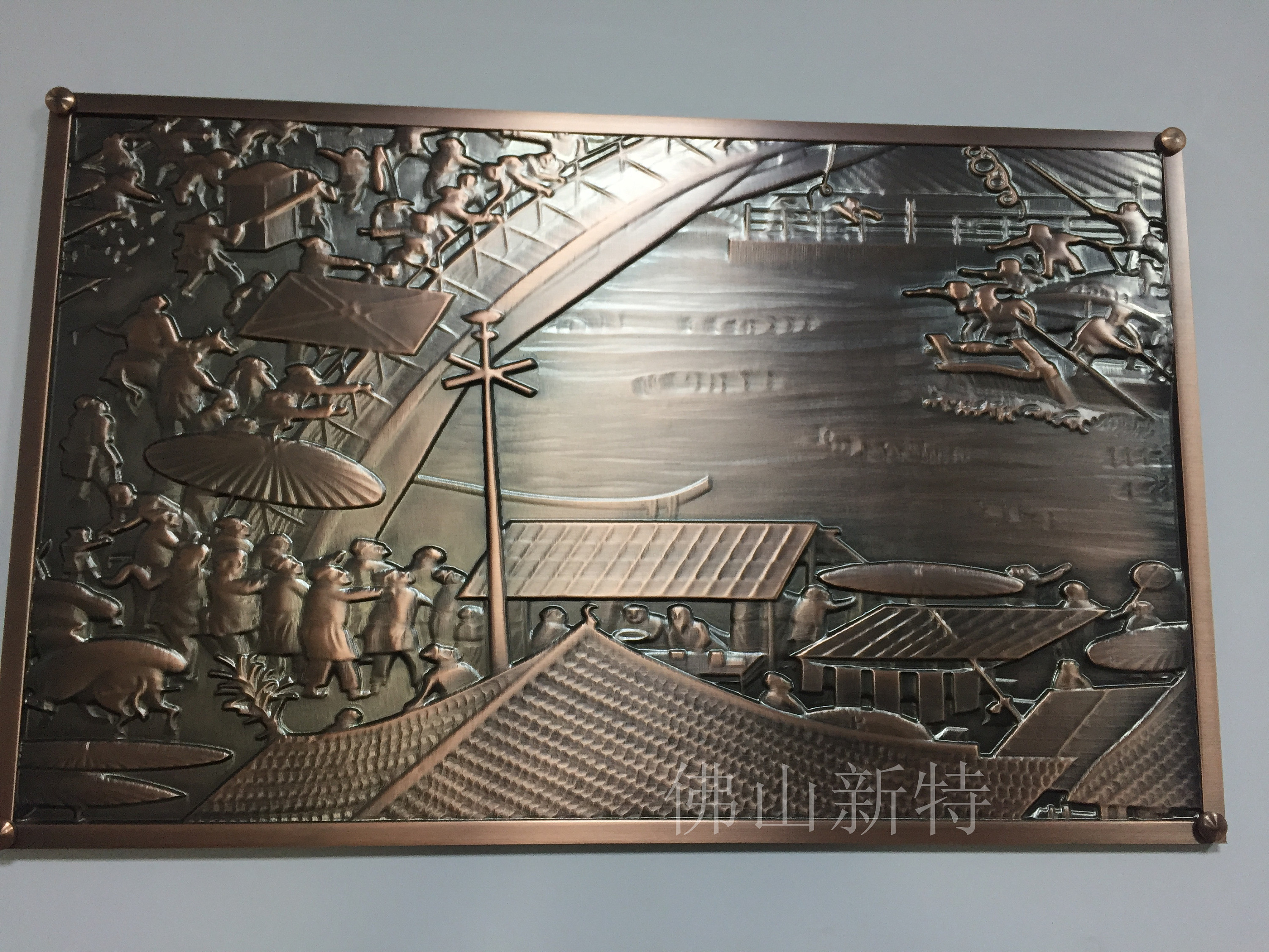 铝镀铜浮雕壁画这样设计太聪明了