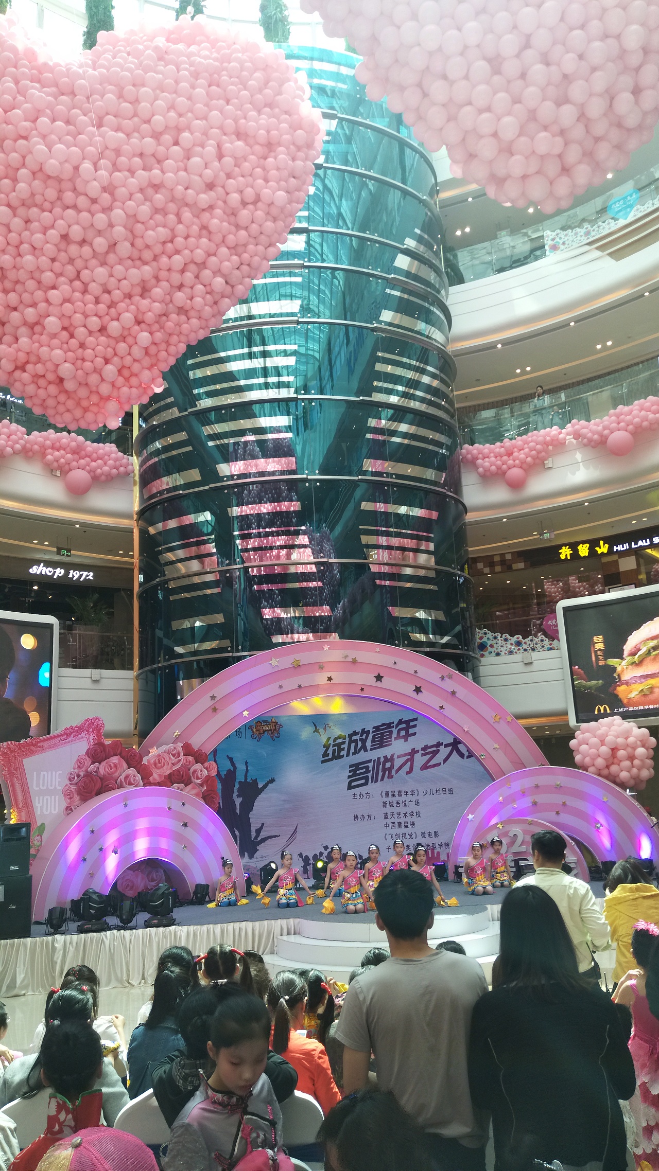 五月蓝天_唱响吾悦A（图ZMTEzNzU5MDI0） - 人文/纪实摄影 - 站酷设计师蓝天艺术学校原创素材 - 站酷ZCOOL