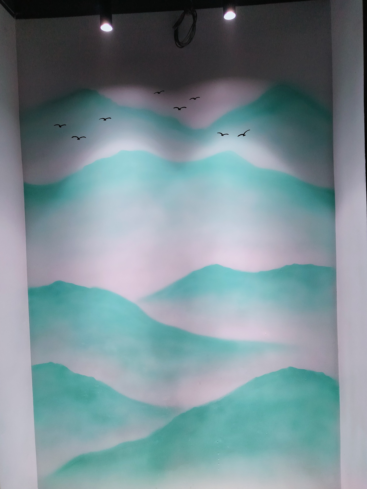 酒吧墙绘简约山水墙绘抽象艺术墙绘