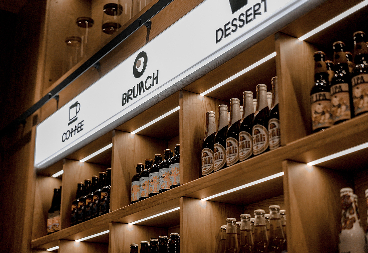 LANDING落听|轻食咖啡店全案设计