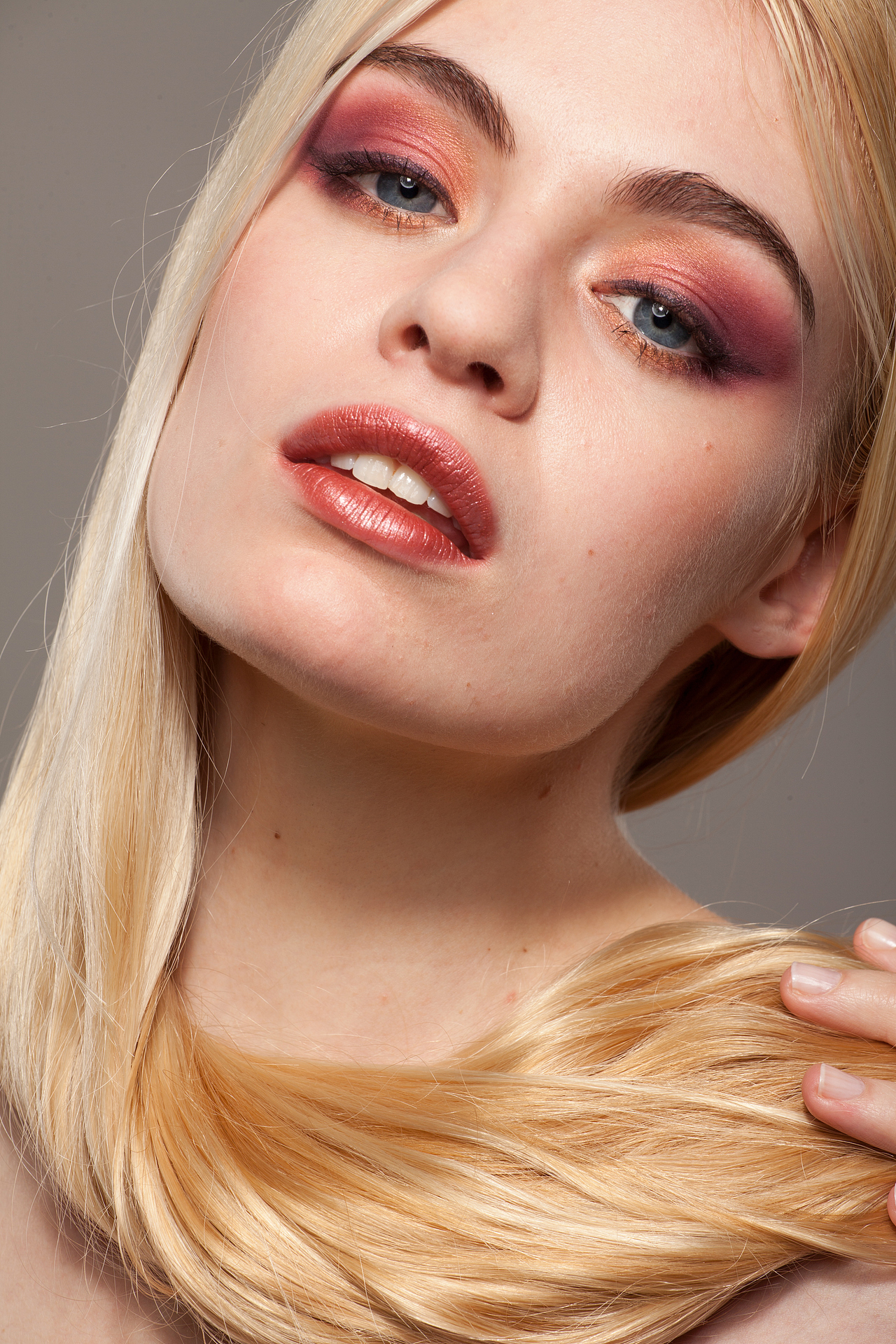 人像精修（图ZMjMwMDQyMjQ0） - 修图/后期 - 站酷设计师设计的老涂原创素材 - 站酷ZCOOL