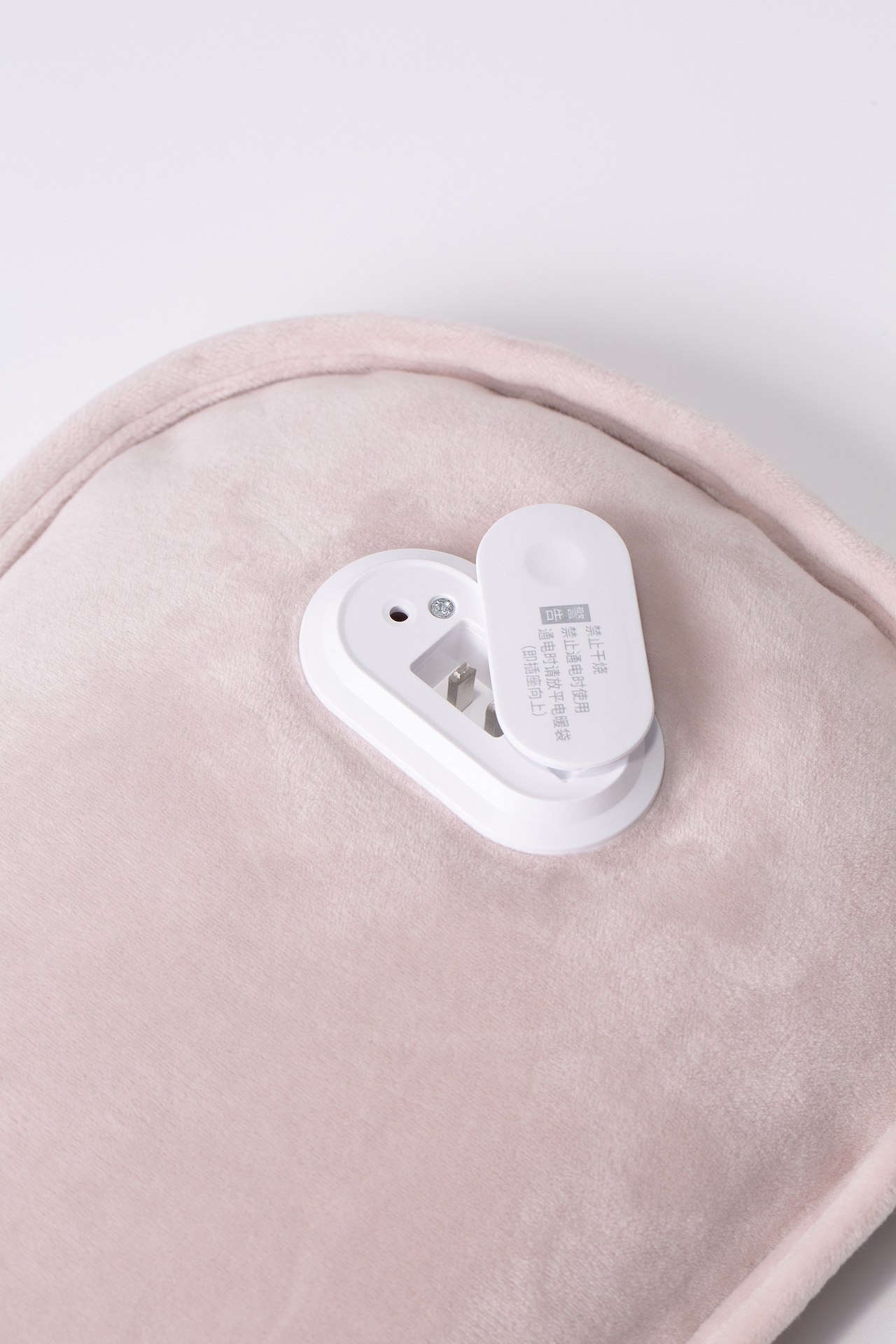 品牌案例丨暖水袋（图ZMjcxNjU5NjQ4） - 产品摄影 - 站酷设计师非凡像牛仔原创素材 - 站酷ZCOOL