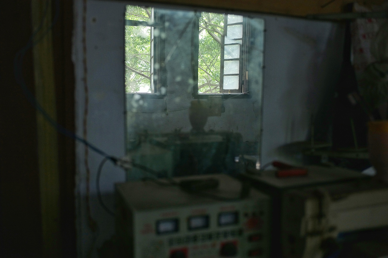 南充花市街104号的那些破窗户.