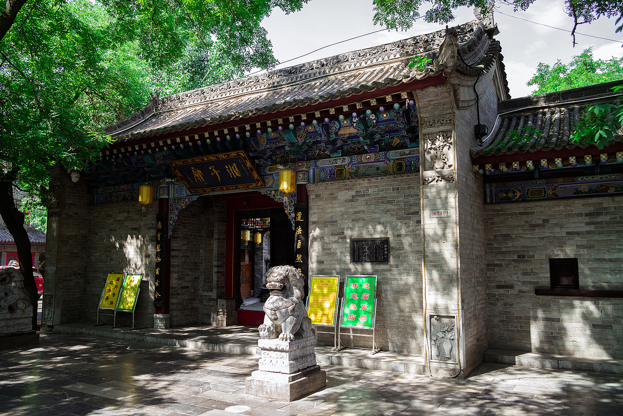西安，南门附近扫街（图ZNTUwNzU4MDg=） - 人文/纪实摄影 - 站酷设计师柠檬家的大栗子原创素材 - 站酷ZCOOL