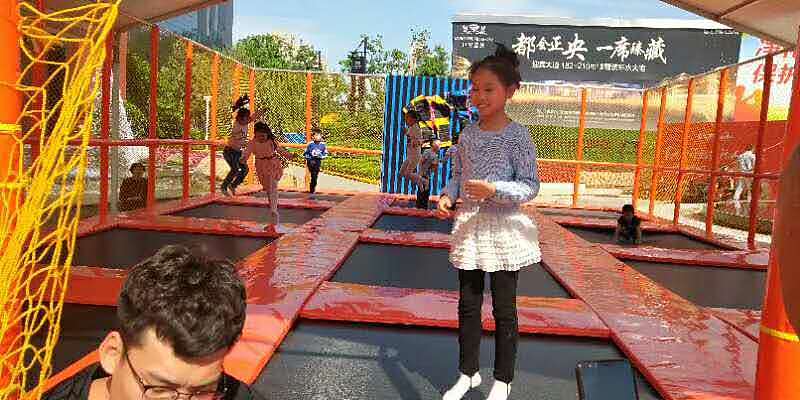 暖场活动鲸鱼岛 猪猪乐园价格