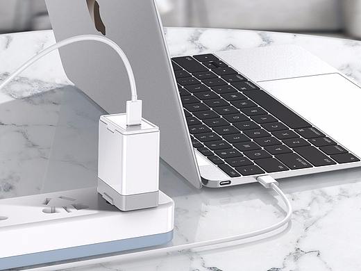 PD充电头与数据线