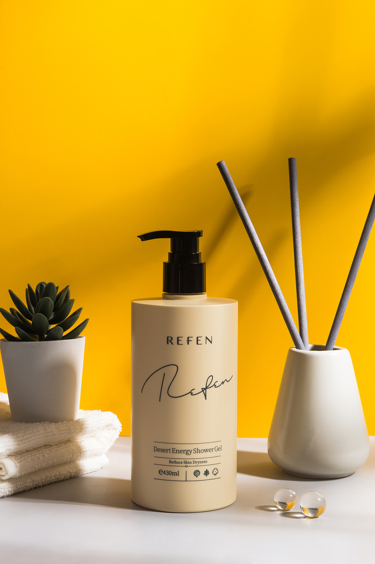 彩色沐浴露摄影（图ZMjEwMTY5MjA0） - 产品摄影 - 站酷设计师摄影师张剑原创素材 - 站酷ZCOOL