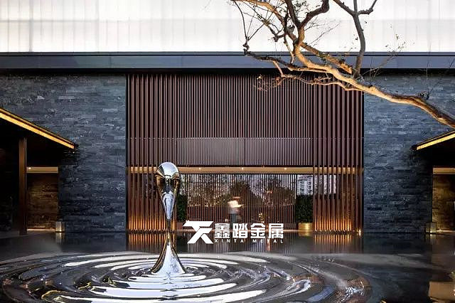 镜面不锈钢水滴雕塑—不锈钢涟漪雕塑展现动态之美