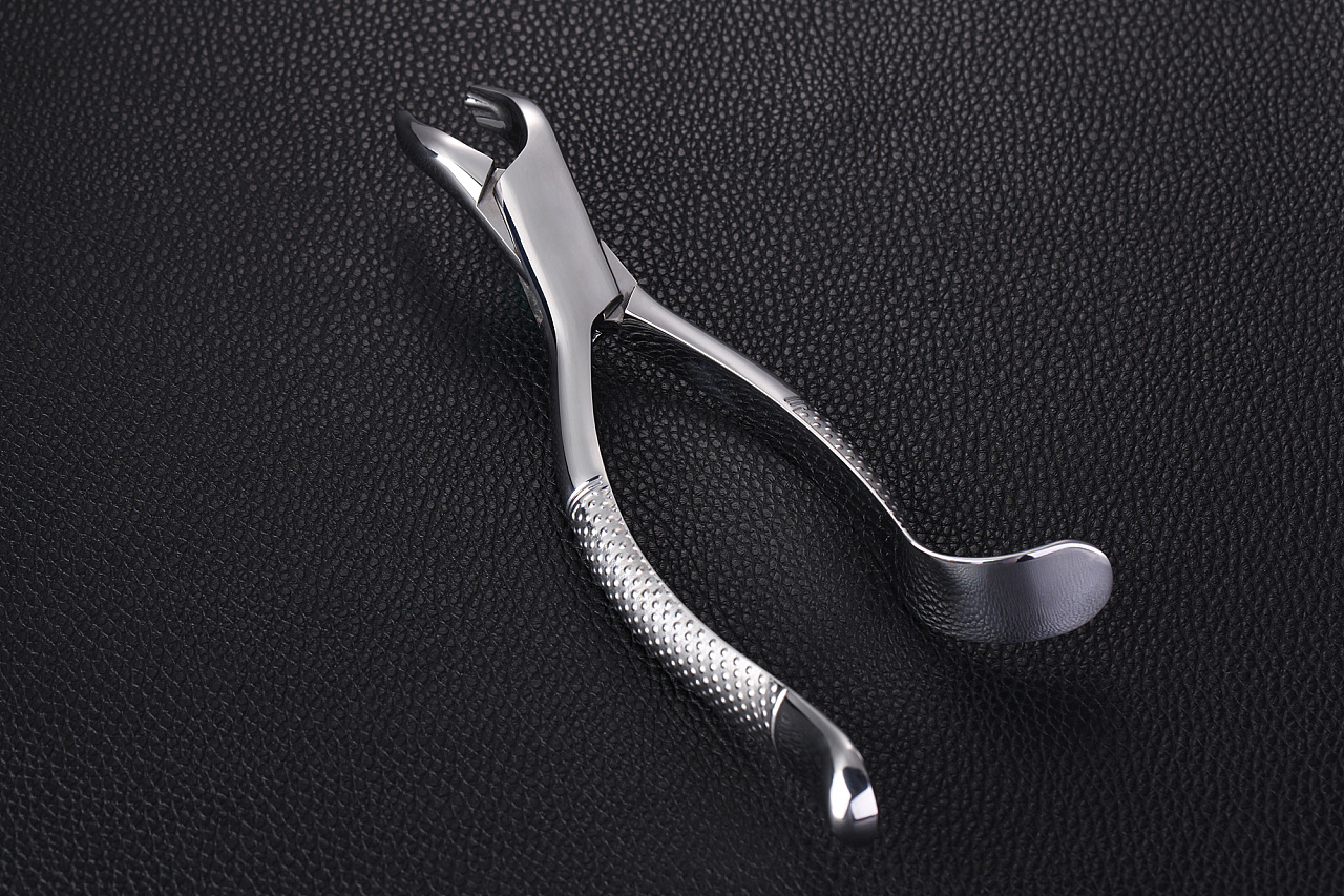 牙医帮拔牙钳口腔护理器材拍摄