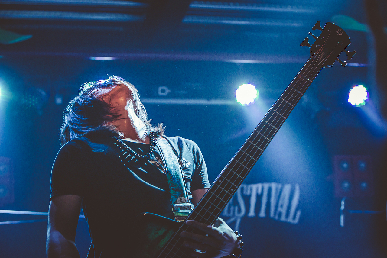 330金属音乐节广州站（图ZMjE4MTMyMTI=） - 人像摄影 - 站酷设计师凹凸蜀黍原创素材 - 站酷ZCOOL