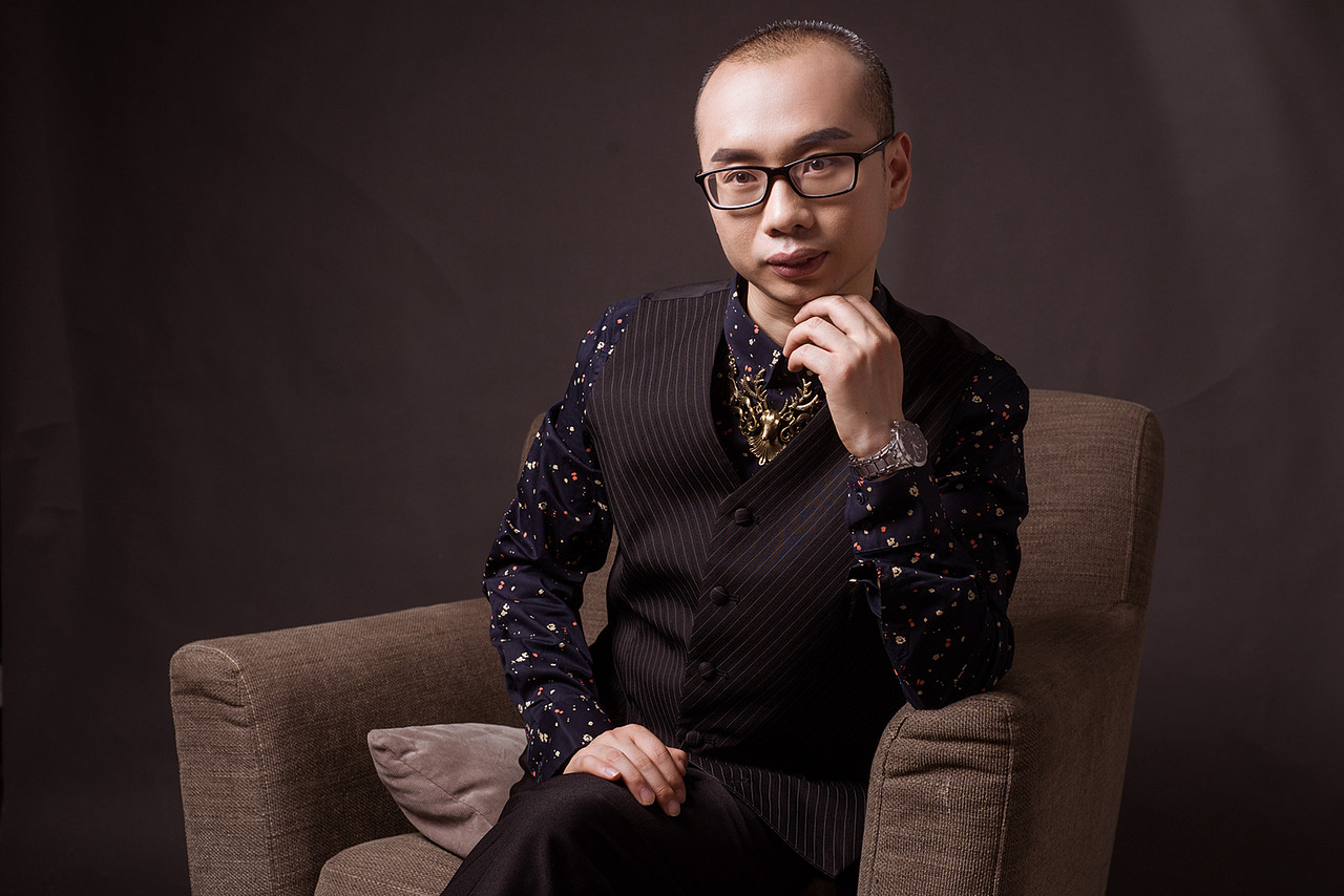 杨大侠(HeroYang):做人要有剑胆诗心。