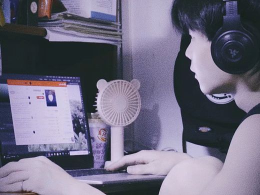 让你难过的人才能让你开心 没有例外