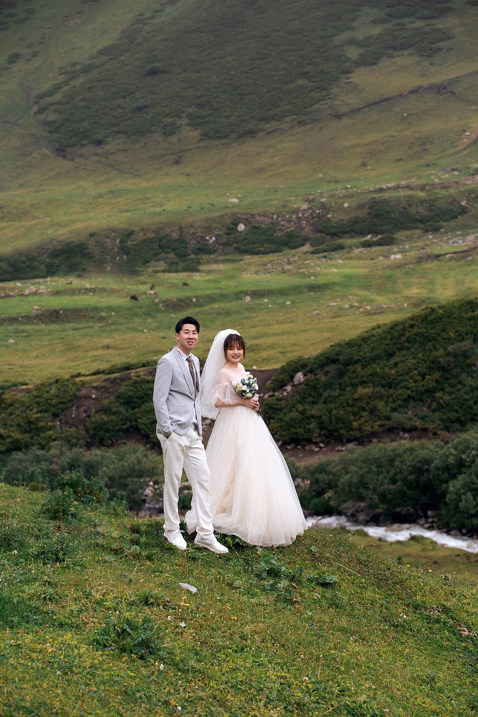 新疆旅拍独库公路婚纱照乌鲁木齐婚纱照客片分享