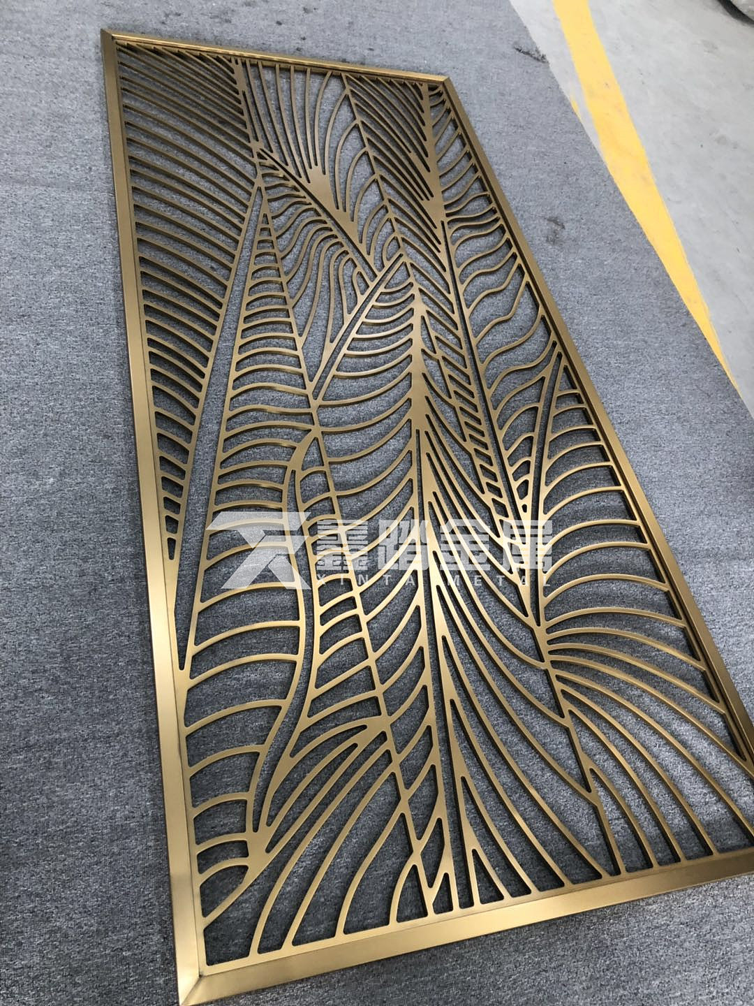 拉丝钛金铝板雕刻镂空屏风 酒店铝艺雕刻艺术造型隔断（图ZMjI0MTMyNjU2） - 其他工业/产品 - 站酷设计师xt188869原创素材 - 站酷ZCOOL
