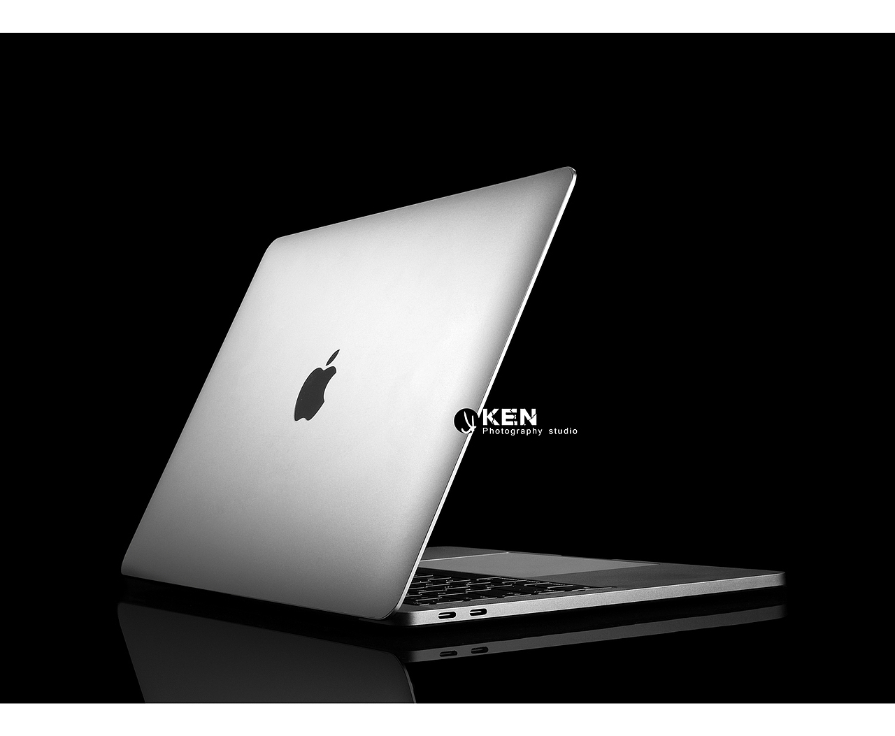 MACBOOK PRO（图ZOTYyNjk5MzI=） - 产品摄影 - 站酷设计师肯KEN原创素材 - 站酷ZCOOL