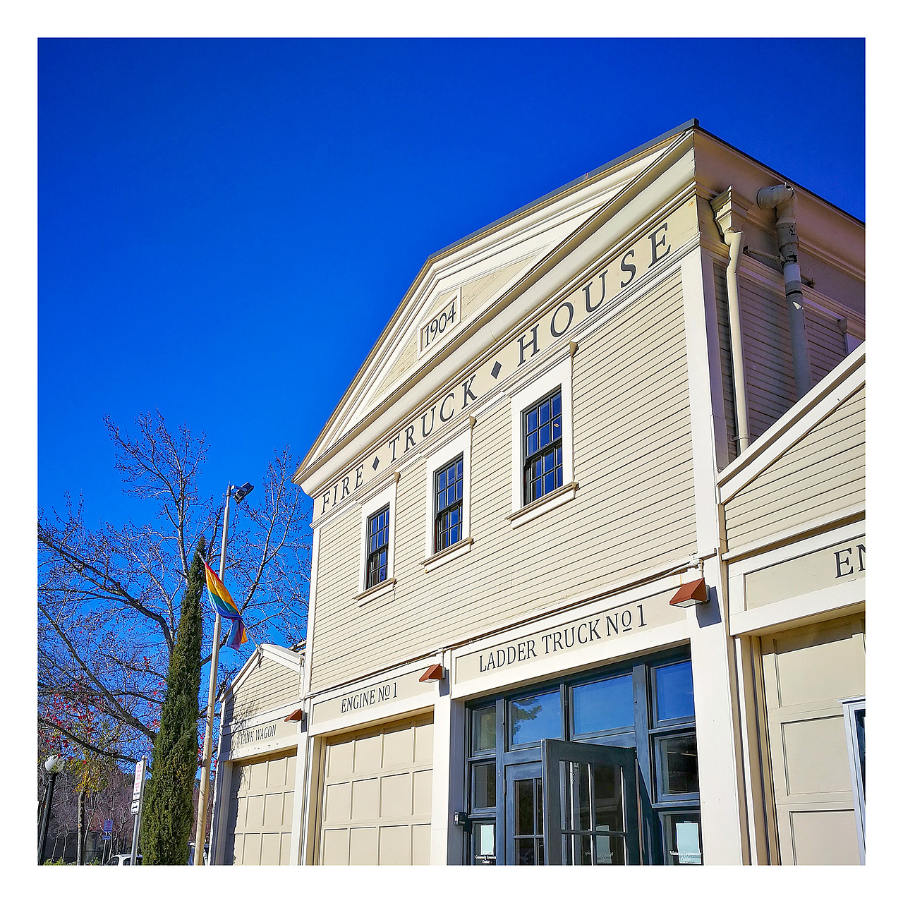 位于硅谷的斯坦福大学,拥有世界第二大的校园