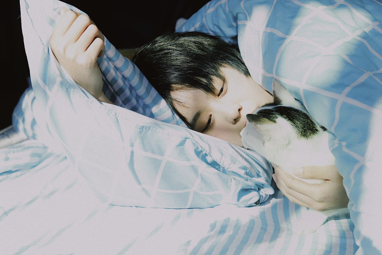 午后和猫（图ZMjM5NzUzNzA4） - 人像摄影 - 站酷设计师heytiti_原创素材 - 站酷ZCOOL