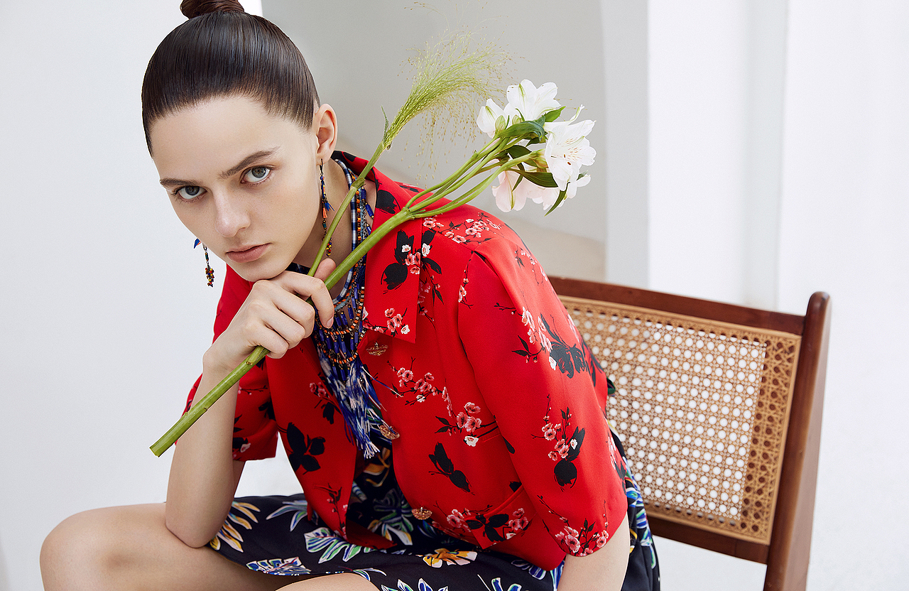 玖姿大淑女装 首页海报作品集设计师画册素材 乐趣文化