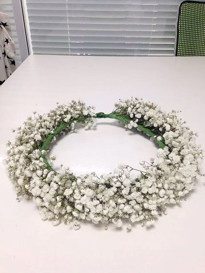 鲜花花环满天星花环玫瑰花环