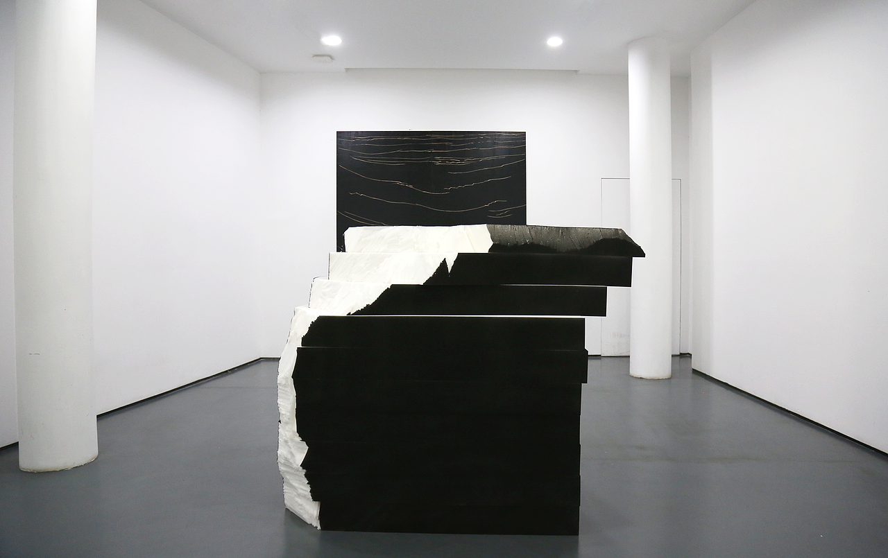 HERE AND NOW展览视觉形象设计