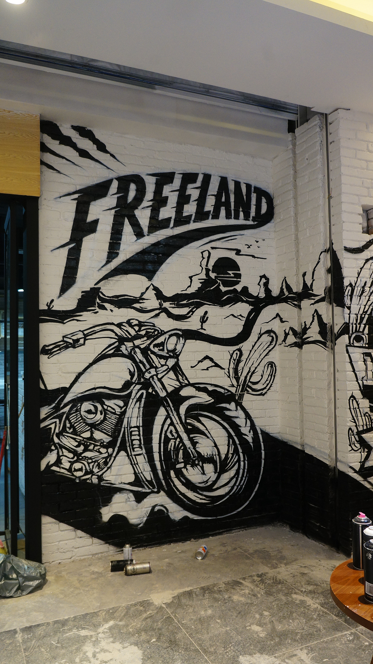 MTS涂鸦团队-车轮下的路