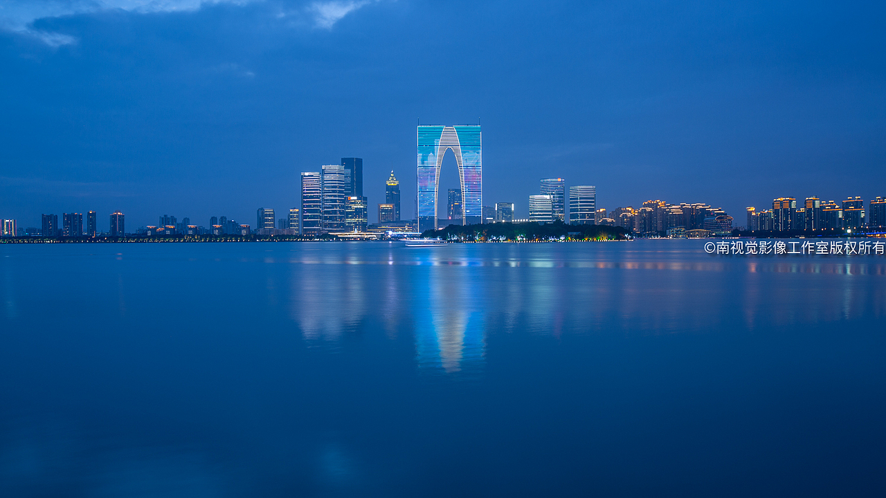 苏州东方之门夜景拍摄|苏州城市景观|苏州建筑空间摄影