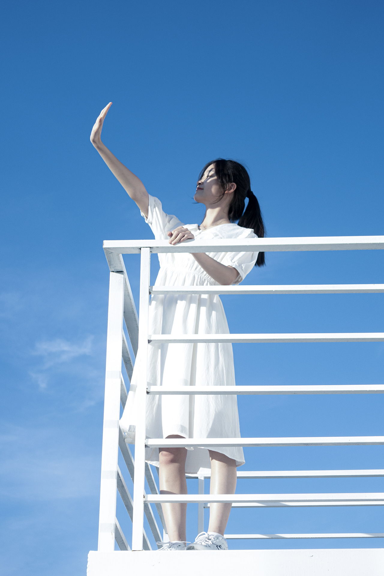 风说了许多 把夏天注的盈满