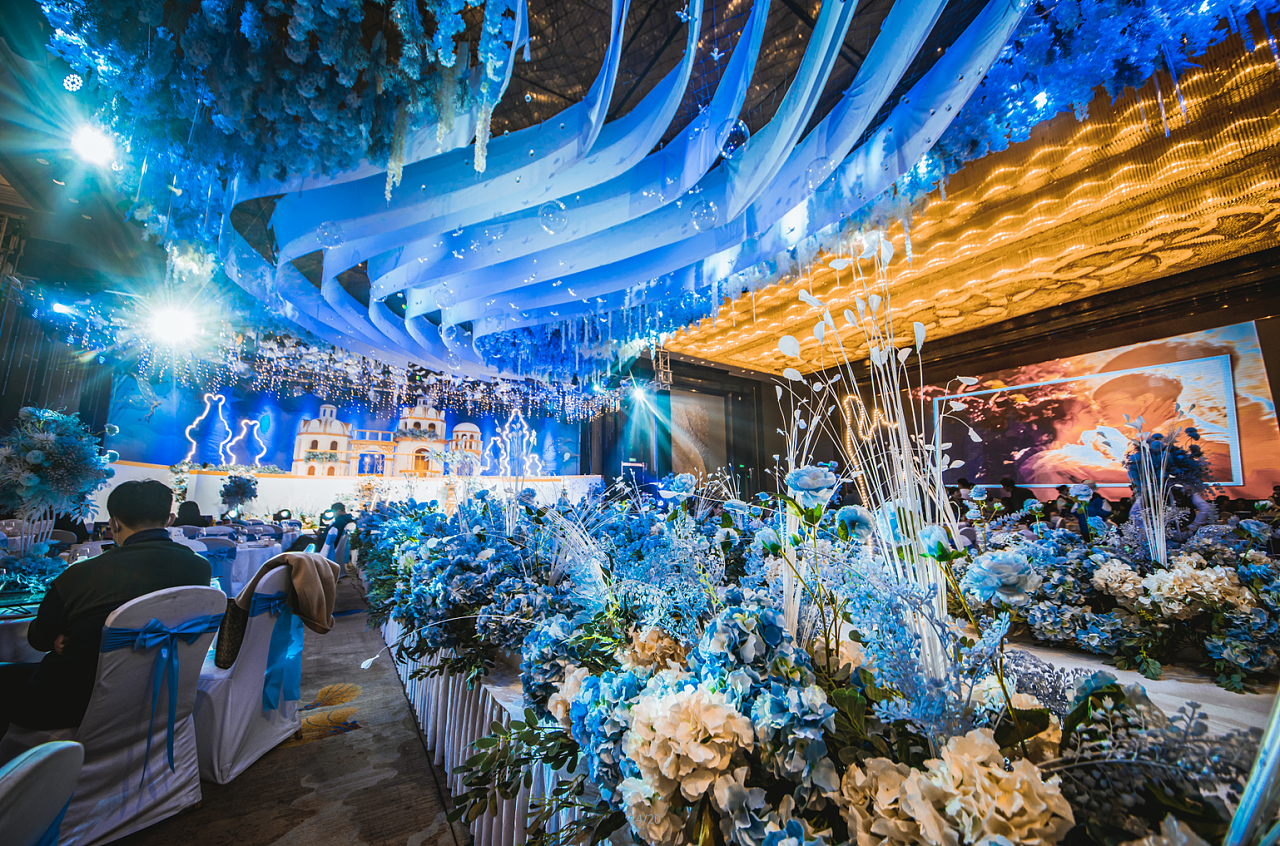 蓝色梦幻城堡婚礼设计