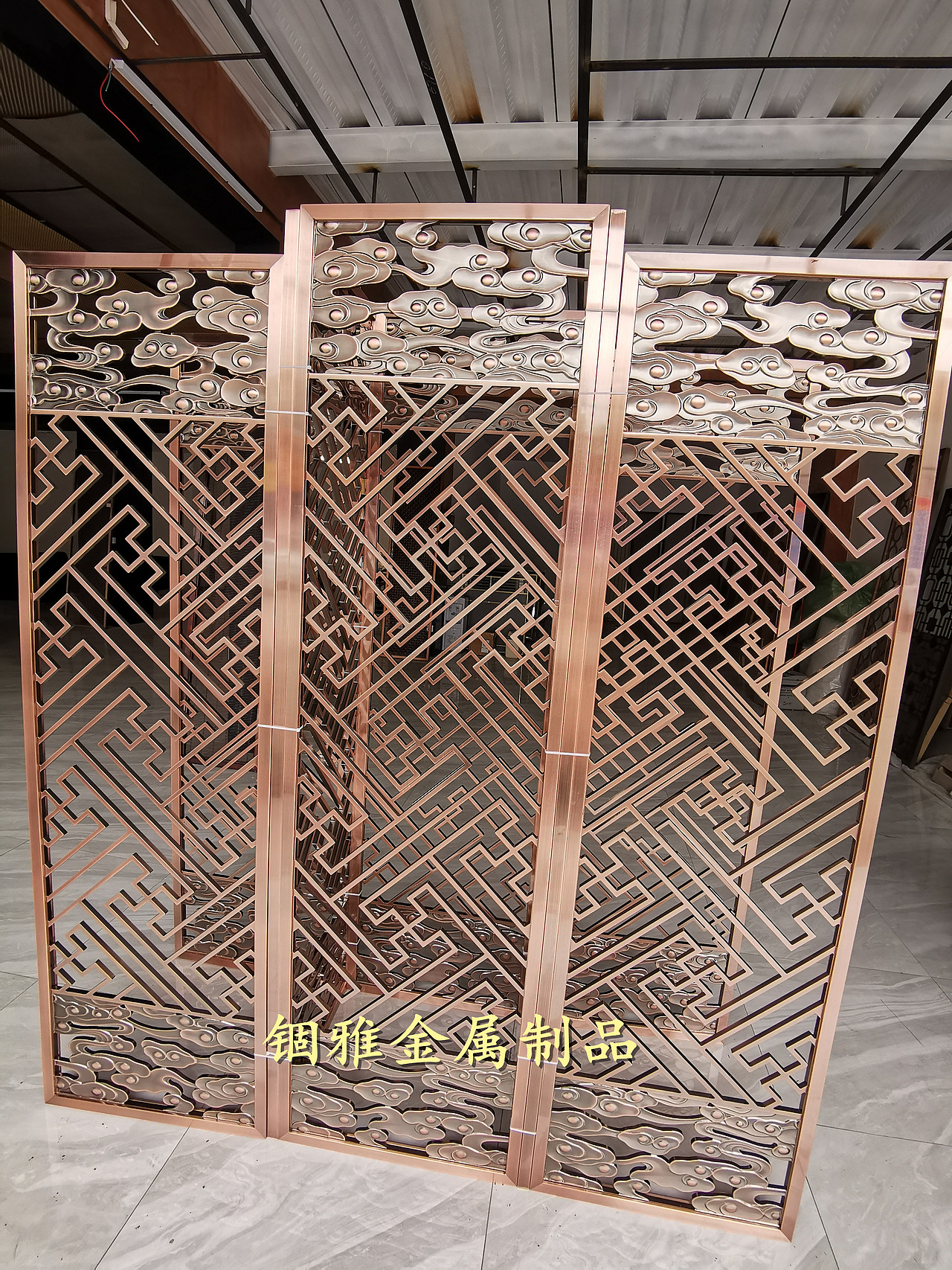 新颖独特的中式仿古铜铝板雕花屏风隔断（图ZMjMyMzI3MjQ4） - 建筑设计 - 站酷设计师锢雅18566019743原创素材 - 站酷ZCOOL