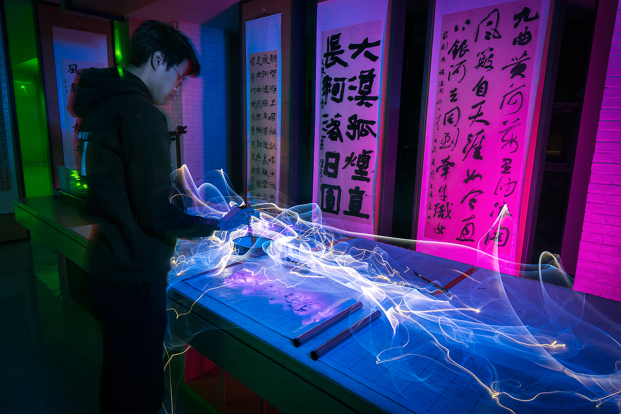 万圣节光绘夜（图ZOTU2MzcyOTY=） - 其他摄影 - 站酷设计师Roywang光绘艺术原创素材 - 站酷ZCOOL