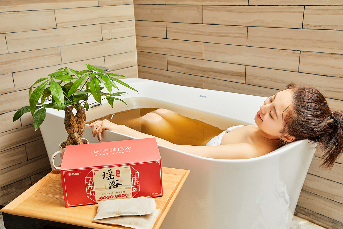 药浴包 模特+静物（图ZMjEwNjQzNzMy） - 其他摄影 - 站酷设计师电商视觉服务商原创素材 - 站酷ZCOOL