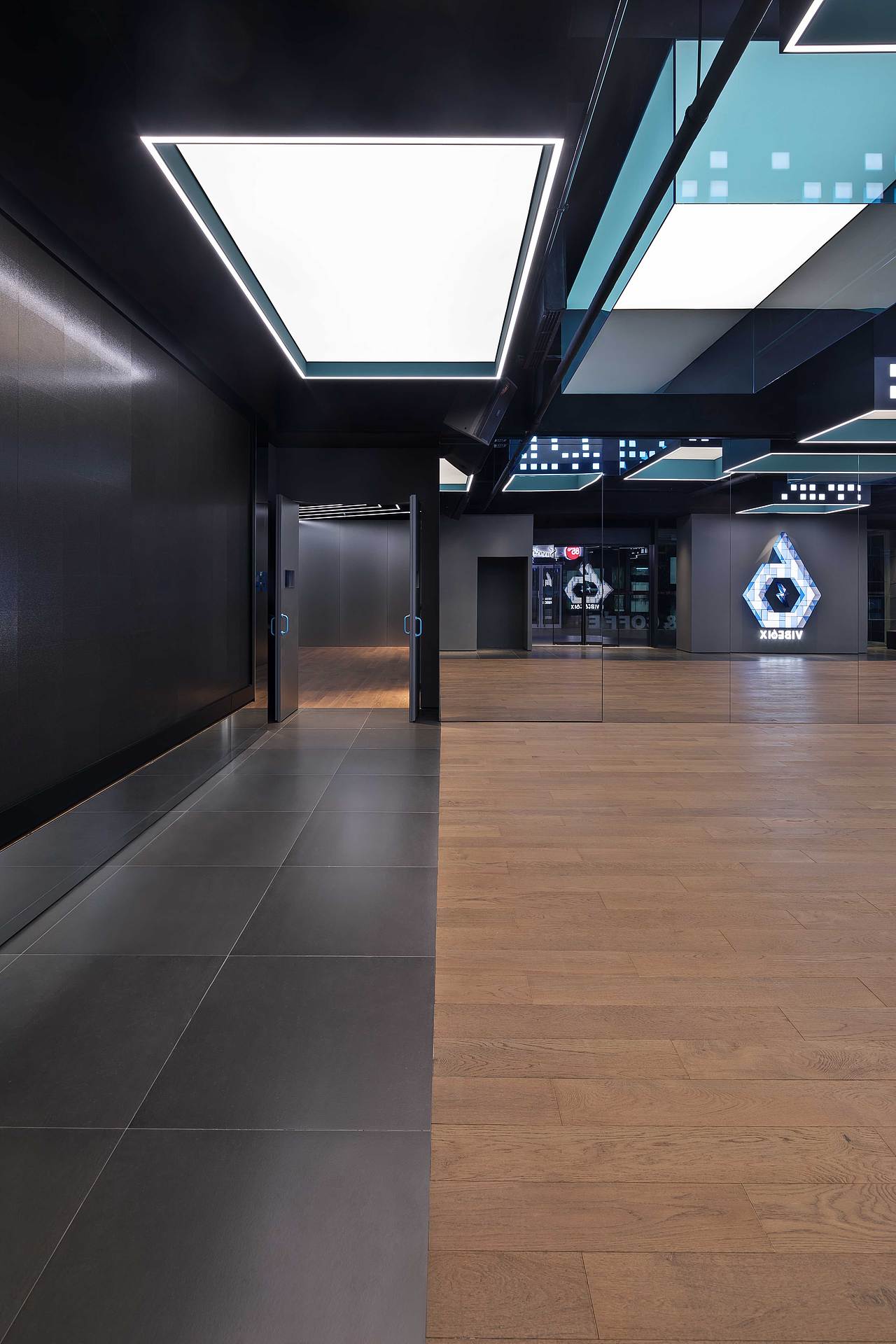 三里屯嘻哈帮室内设计修脏