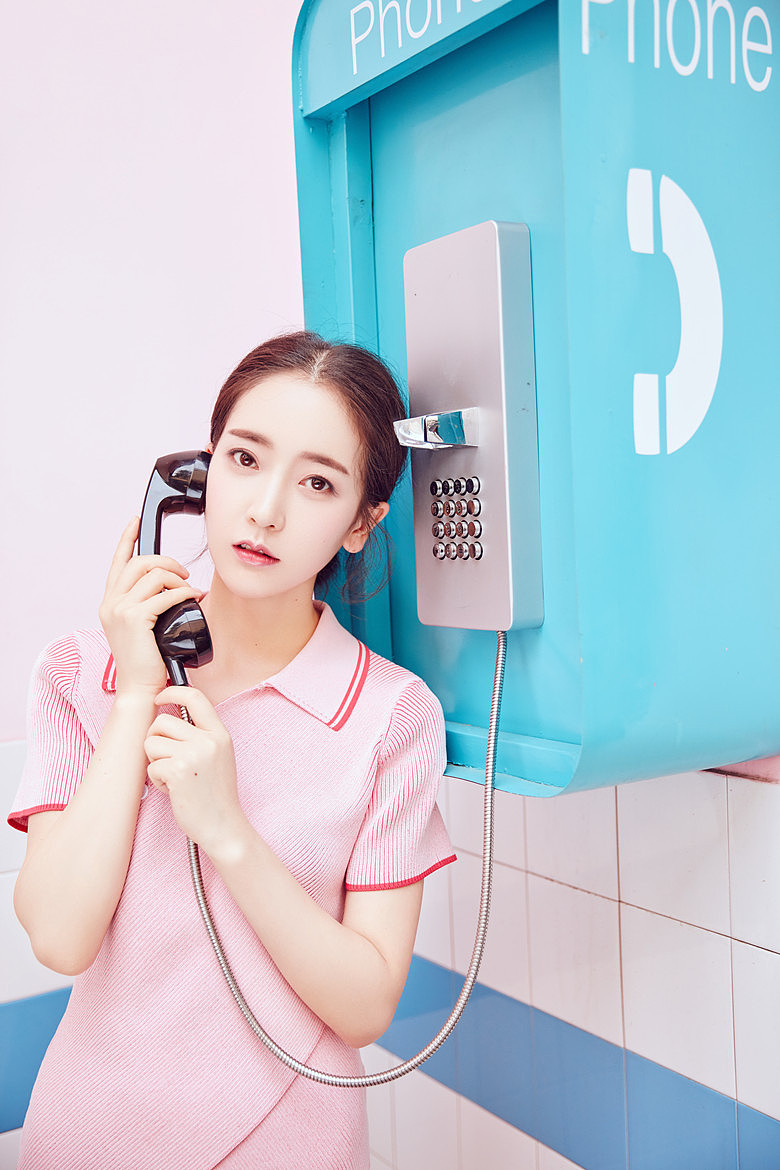 艺人费伟妮（图ZMTA2NzkzMTI0） - 人像摄影 - 站酷设计师漂白狗原创素材 - 站酷ZCOOL