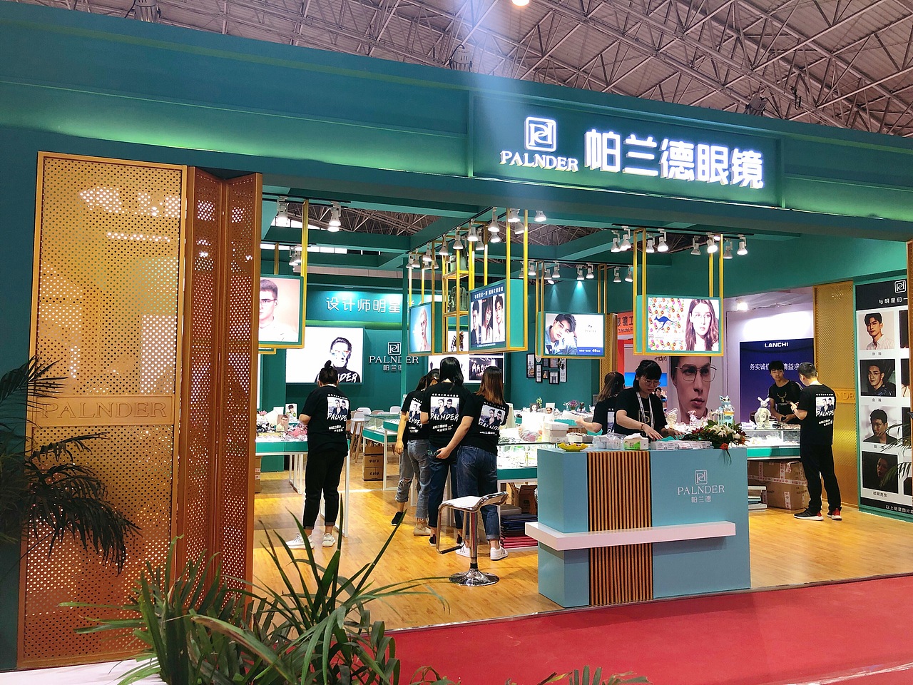 palnder 2019北京眼镜展 展台设计与制作