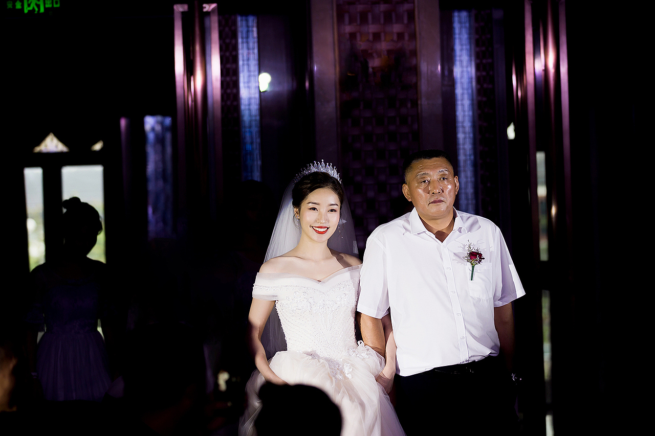 夏日婚礼（图ZMTI1MDA3NzQw） - 人像摄影 - 站酷设计师路尘谨制原创素材 - 站酷ZCOOL