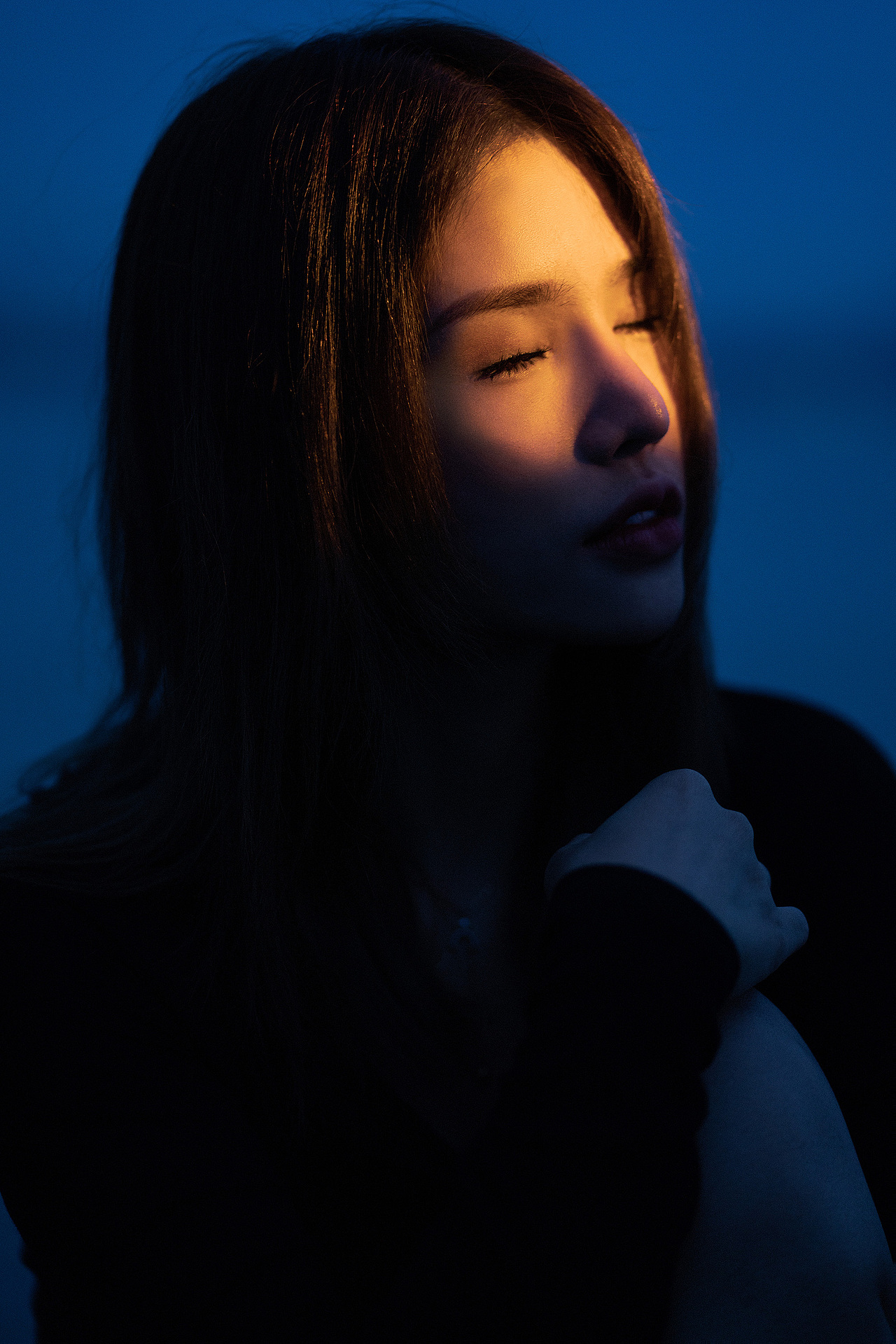 蓝色时刻（图ZMjY1MTUwNDI0） - 人像摄影 - 站酷设计师辰音Azure原创素材 - 站酷ZCOOL