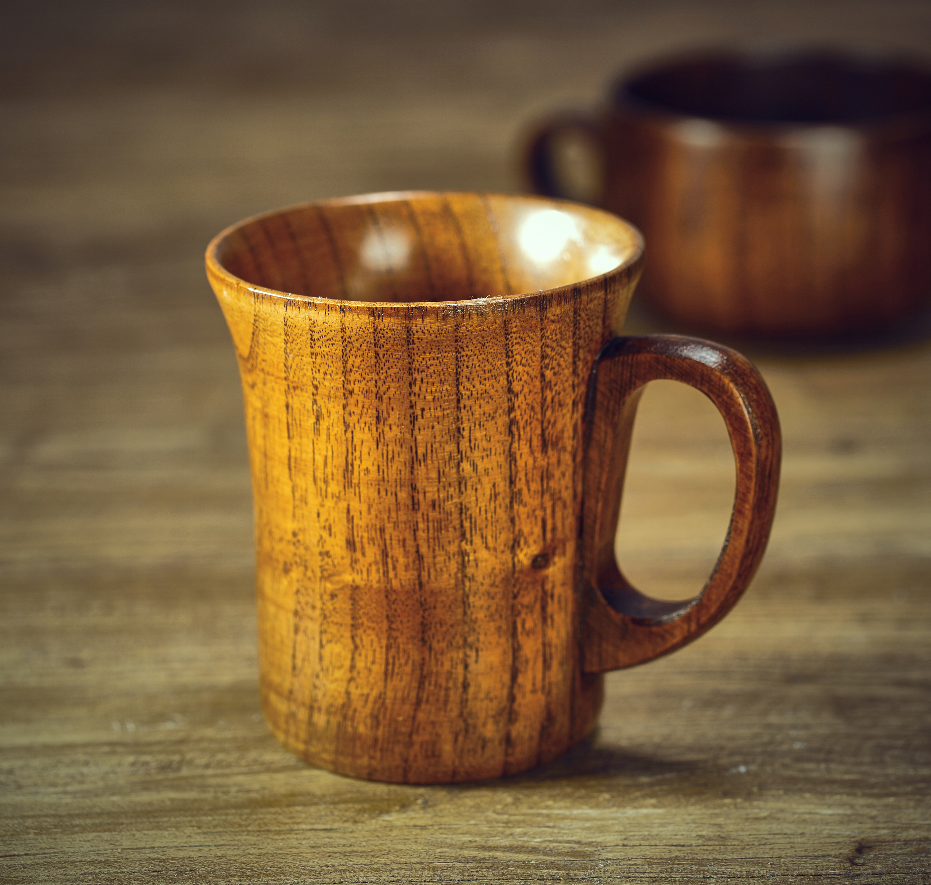 产品摄影静物摄影产品拍摄杯子木制品啤酒杯家居用品