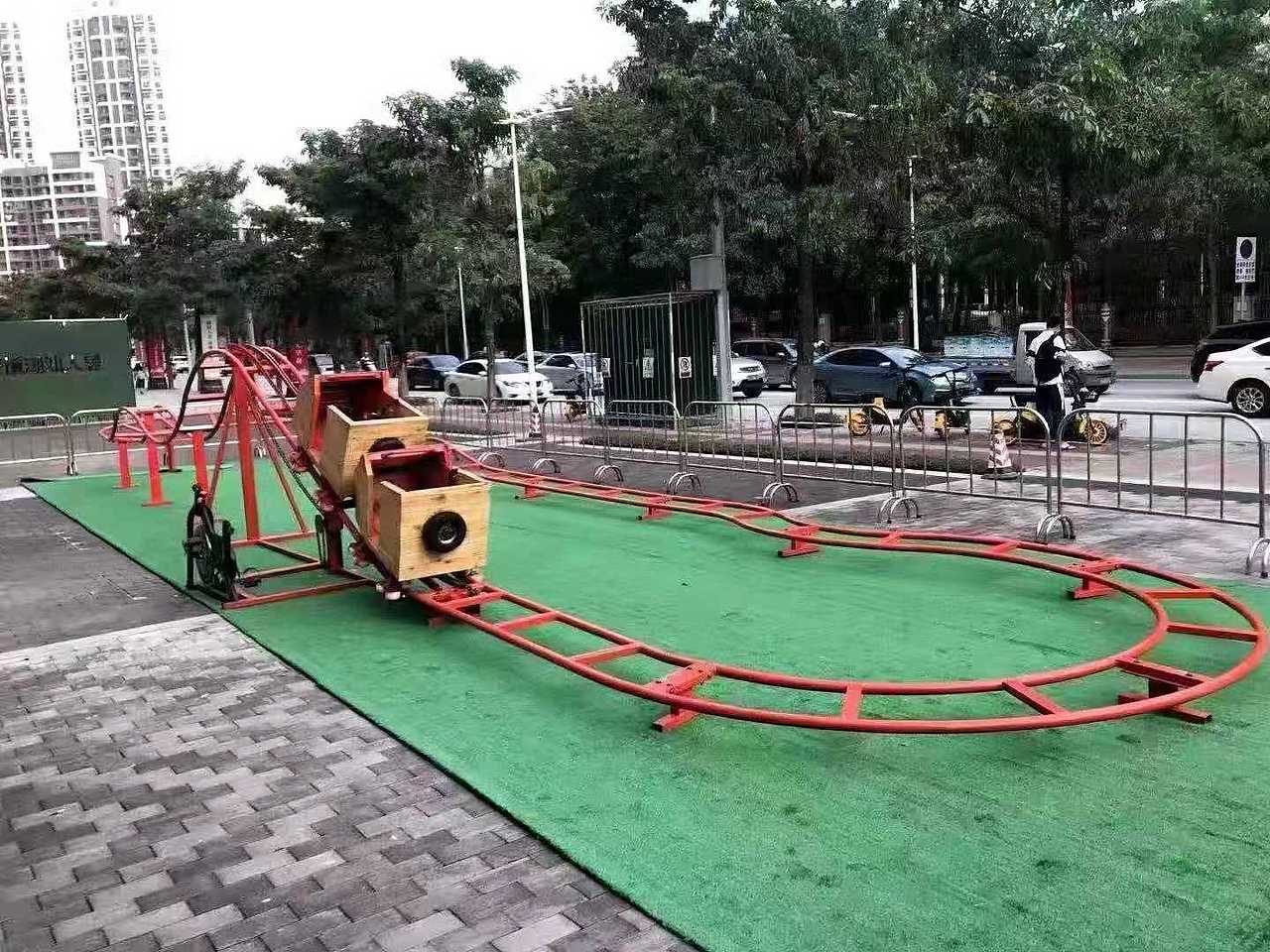 拼爹过山车坑爹过山车