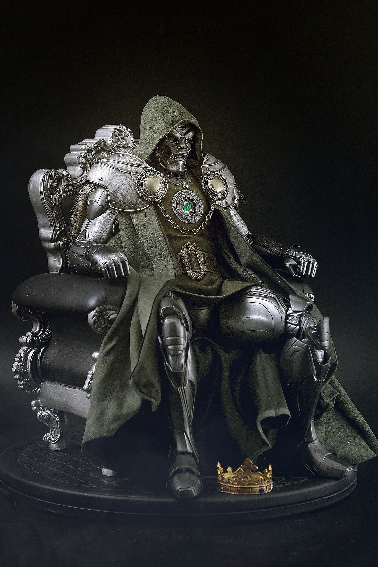 眉间白火的臆造自d之钢铁杜姆博士