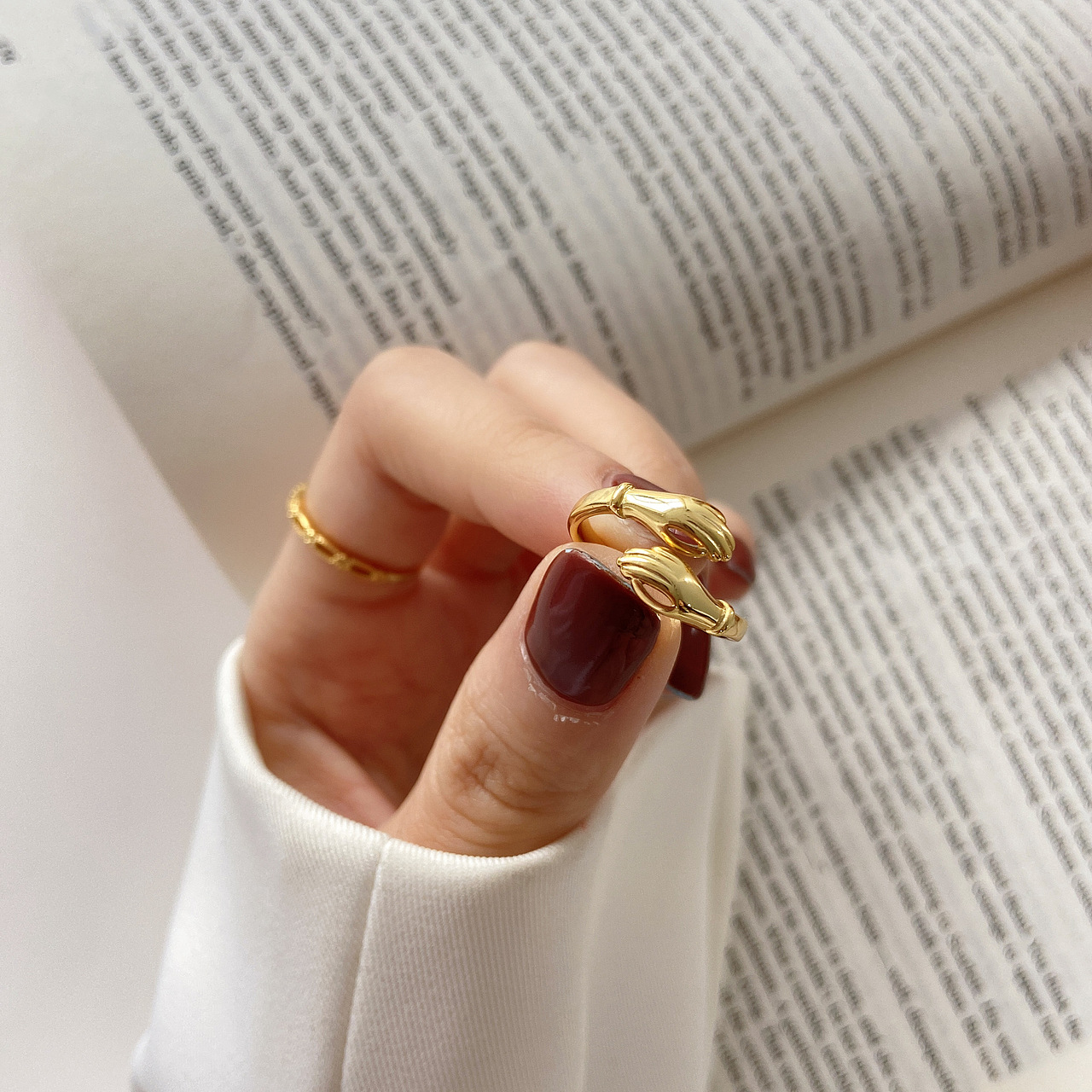 ins冷淡风高级感戒指指环首饰静物珠宝静物产品拍摄（图ZMjQ5MTA1NjQw） - 产品摄影 - 站酷设计师何以朱颜原创素材 - 站酷ZCOOL