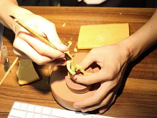 树脂公仔制作过程