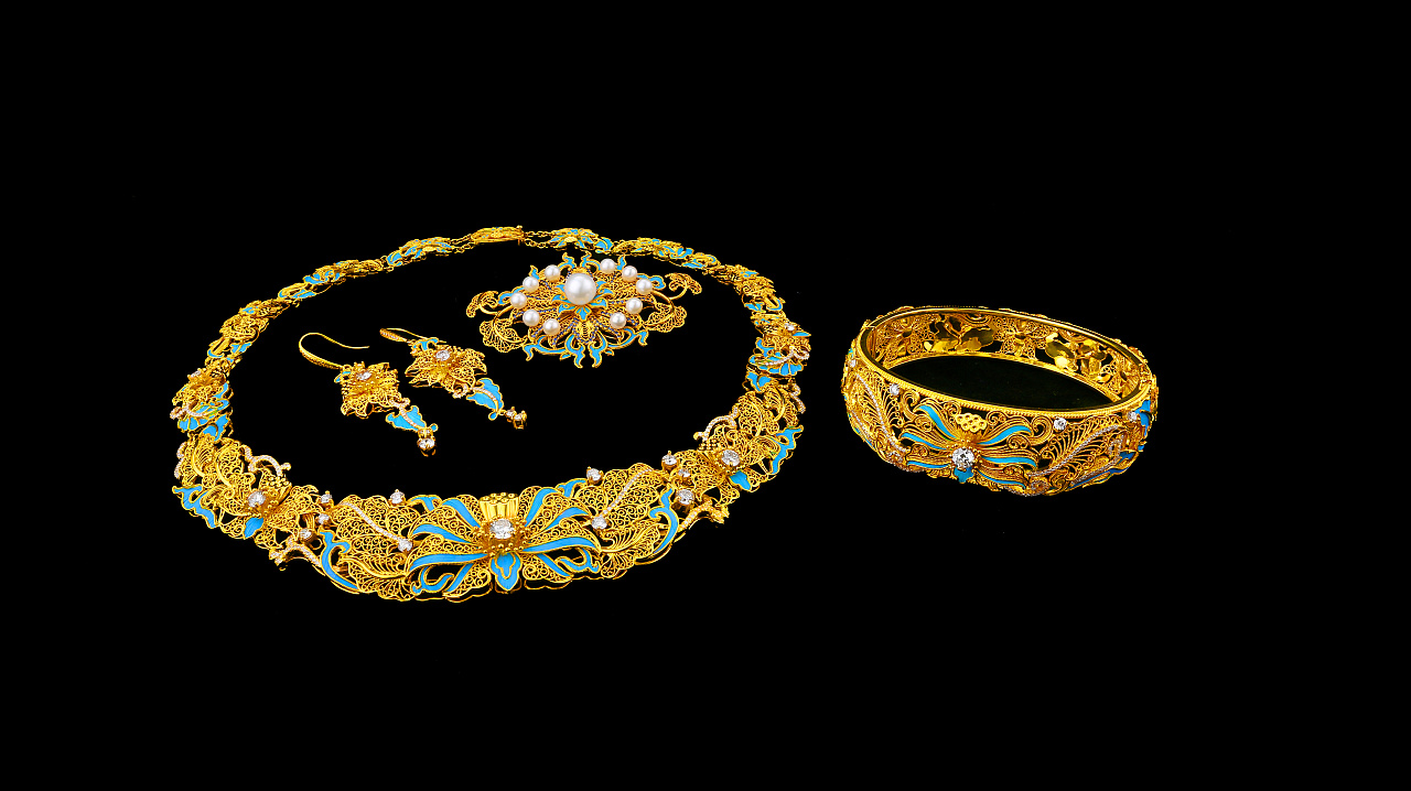 黄金花丝点翠珠宝首饰