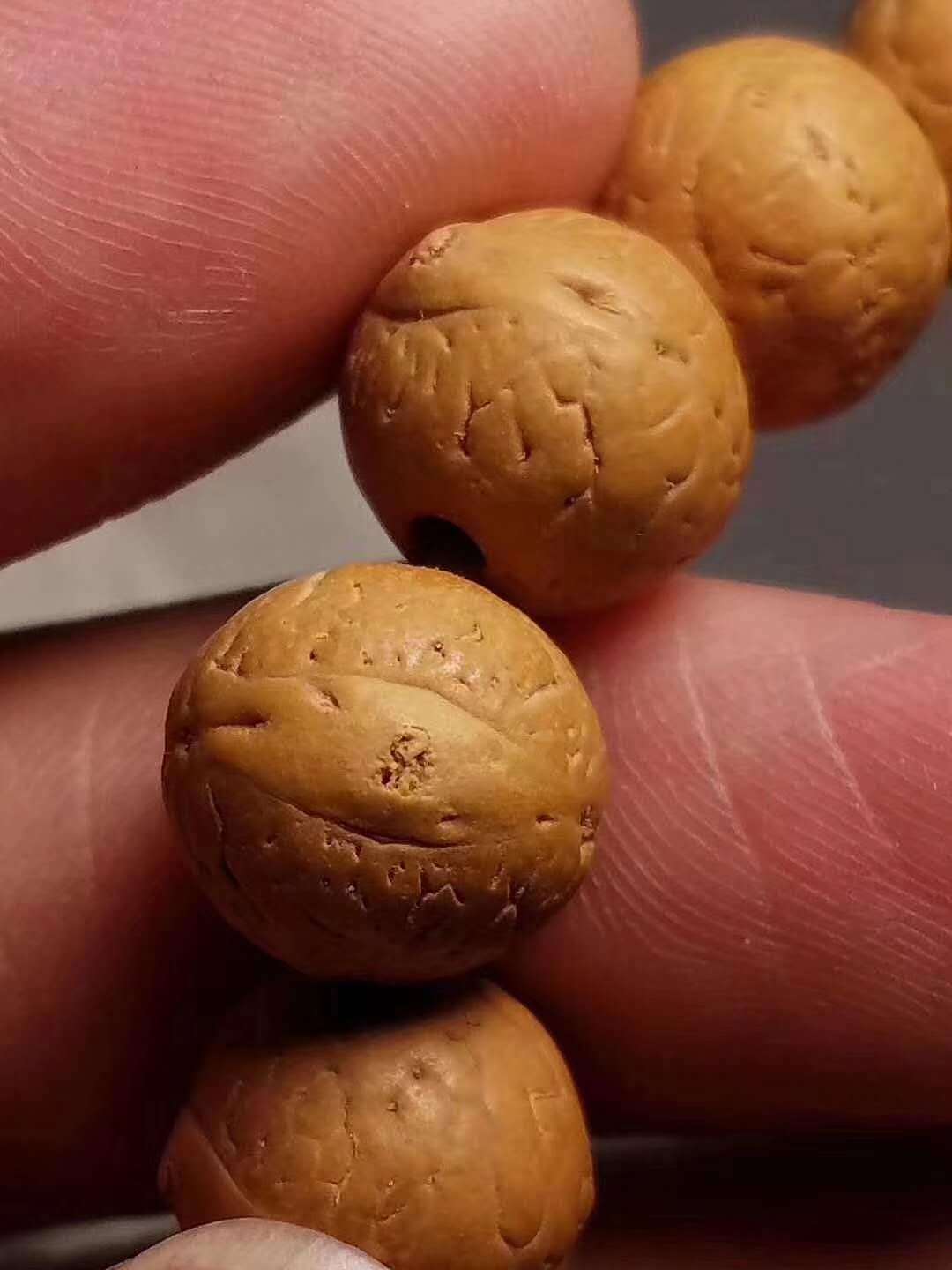 小黄皮凤眼手串——龙掌柜文玩