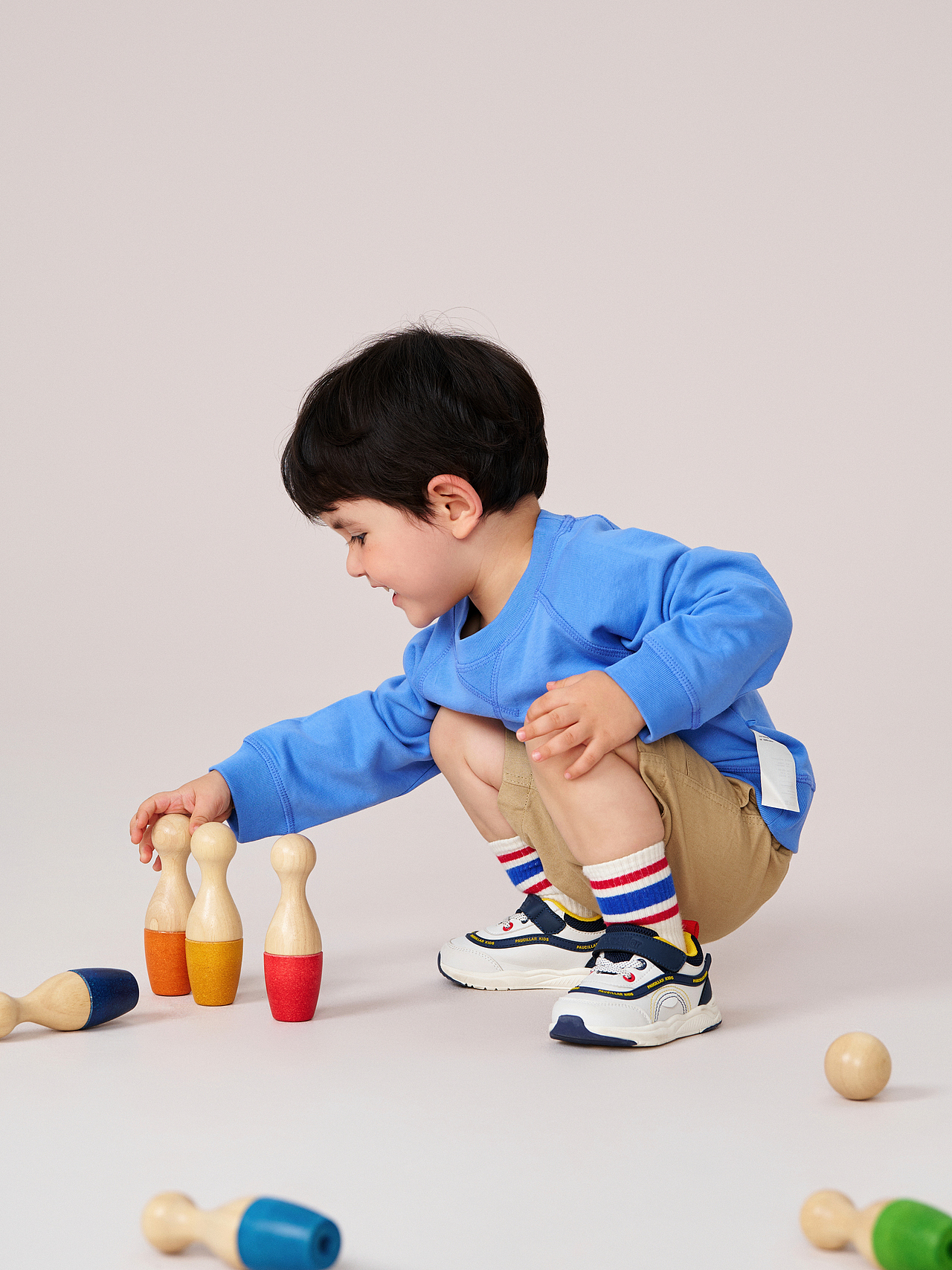 holakids x paucillar 2023a/w 鞋子拍摄